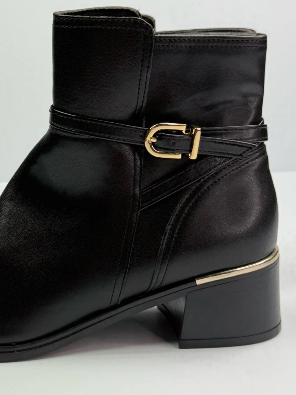 Italian Shoemakers Womens Vienna Block Heel Booties Black Gold 10 NEW